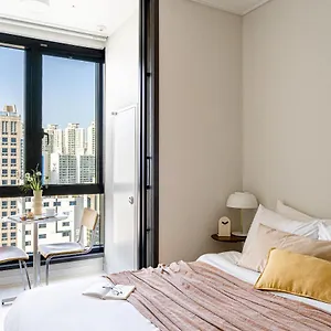 Apartment Urbanstay Seomyeon 