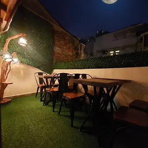 https://hostel-moon.istanbul-turkeyhotels.com